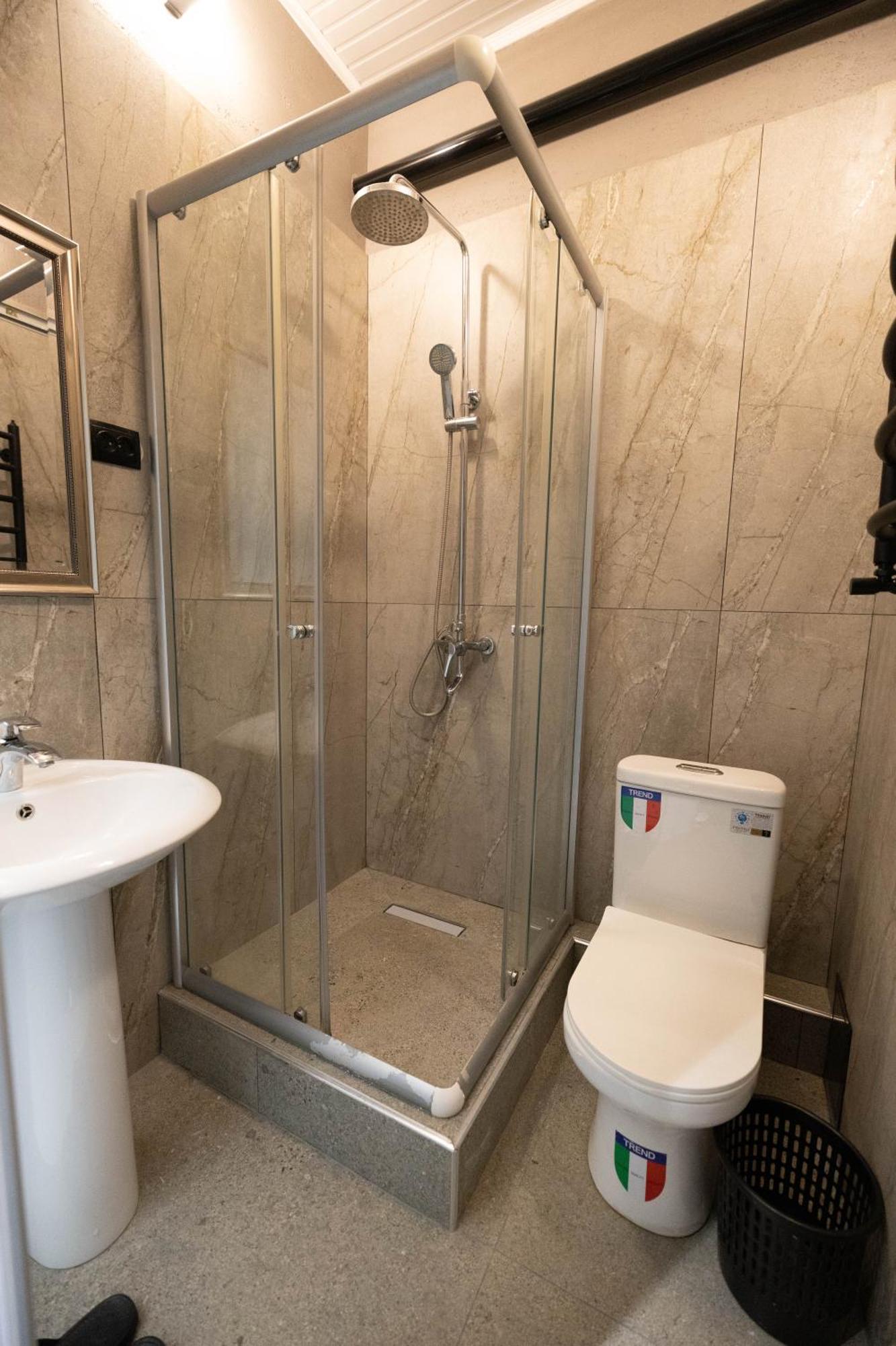 Local Hotel タシュケント エクステリア 写真