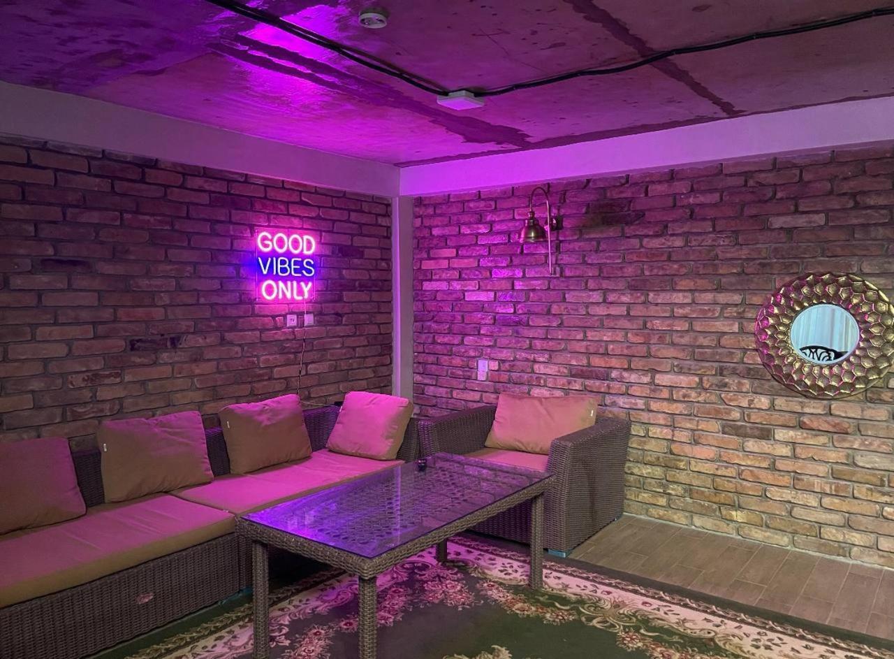 Local Hotel タシュケント エクステリア 写真